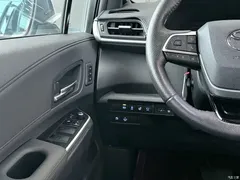 2023 Toyota Granvia 2.5L Hybrid flagship VIP — фото 17