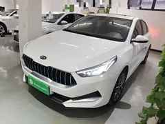 2021 Kia Cerato 1.5L CVT, белый — фото 1