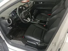2021 Kia Cerato 1.5L CVT, белый — фото 15