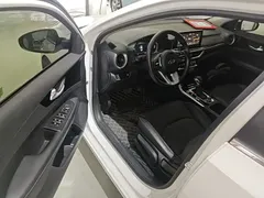 2021 Kia Cerato 1.5L CVT, белый — фото 16
