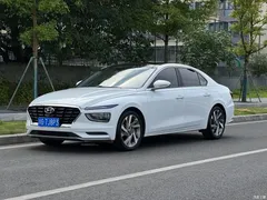 2021 Hyundai Mingtu 1.8L CVT LUX Premium — фото 1