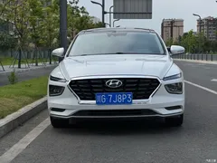 2021 Hyundai Mingtu 1.8L CVT LUX Premium — фото 2