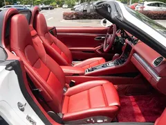 2020 Porsche 718 Boxster 2.0T, белый — фото 13