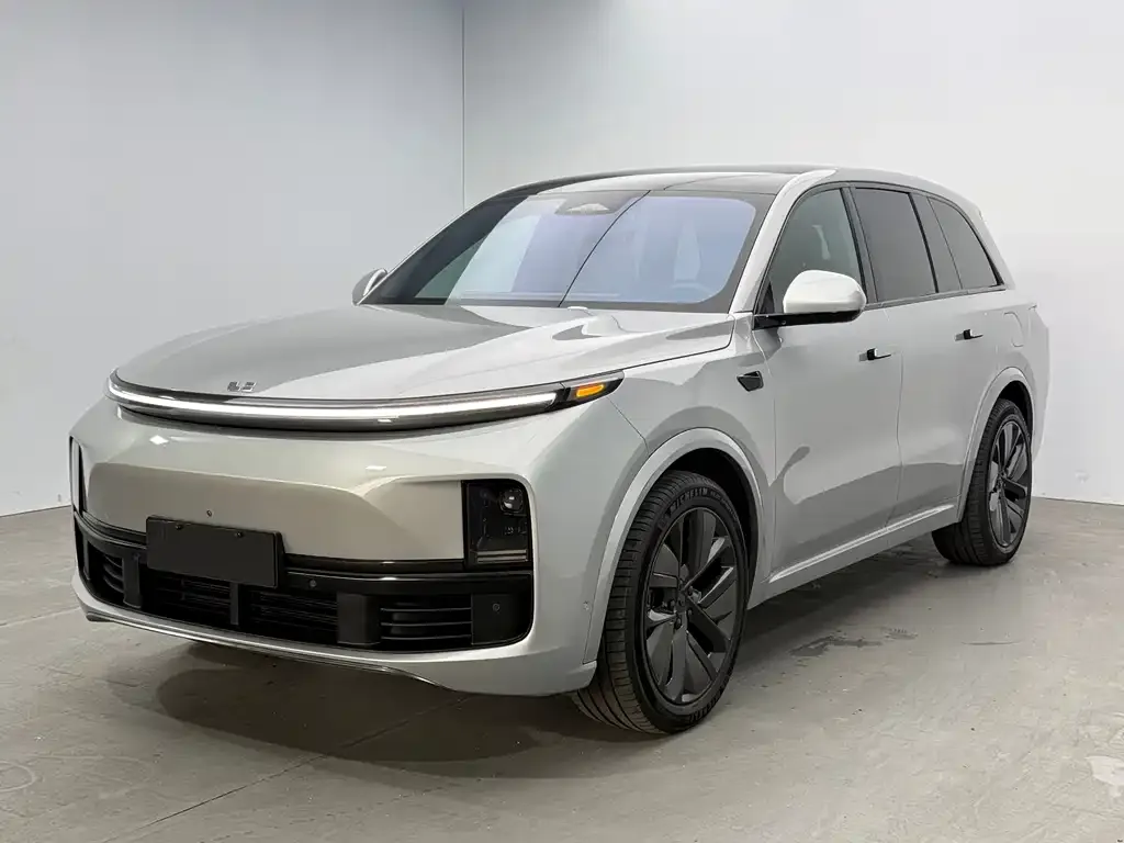 2023 Li Auto L8
