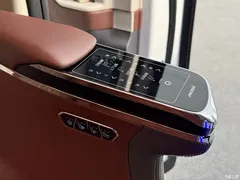 2023 Toyota Sienna 2.5L Hybrid Comfort — фото 13