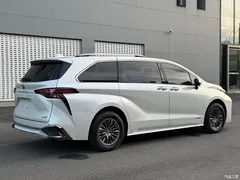 2023 Toyota Sienna 2.5L Hybrid Comfort — фото 17