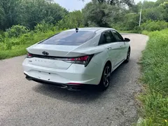 2022 Hyundai Elantra 1.5L CVT GLX Elite, белый — фото 13