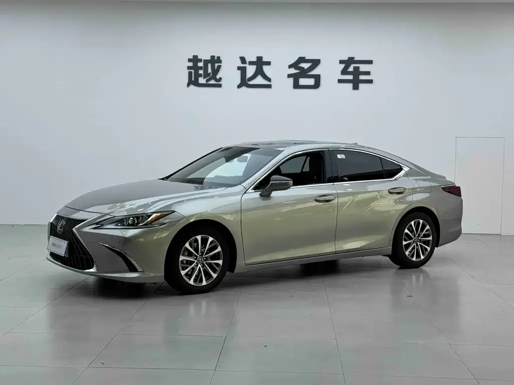 2020 Lexus ES 260