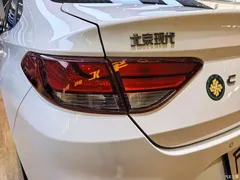 2020 Hyundai Yuedong 1.6L AT GL is pleasing to the eye — фото 13