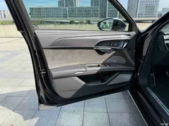 2021 Audi S8 S8L 4.0TFSI quattro — фото 7