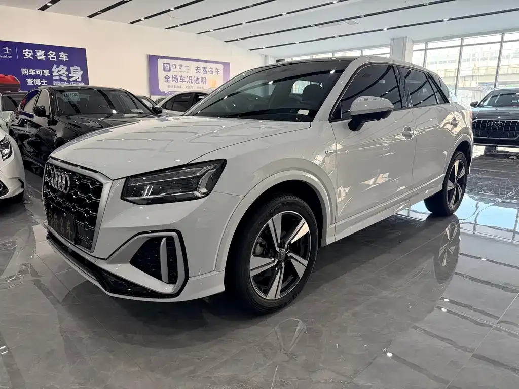 2022 Audi Q2L 35 TFSI Fashion Sport