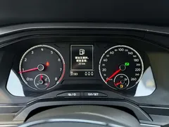 2021 Volkswagen Polo Plus 1.5L AT, белый — фото 5