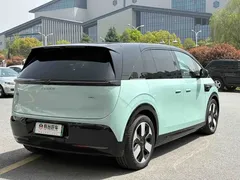 2025 Zeekr Mix Smart Driving, зелёный — фото 17
