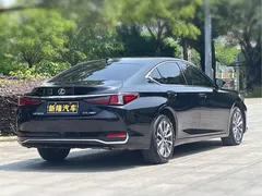 2023 Lexus ES 200, чёрный — фото 4
