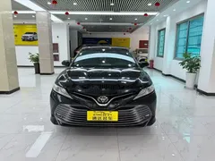 2021 Toyota Camry 2.5G Luxury, чёрный — фото 2