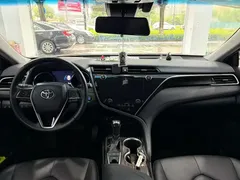 2021 Toyota Camry 2.5G Luxury, чёрный — фото 6