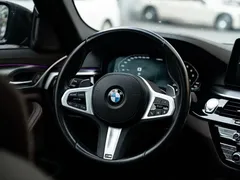 2022 BMW 5 Series 5 540i Fashion M, чёрный — фото 10
