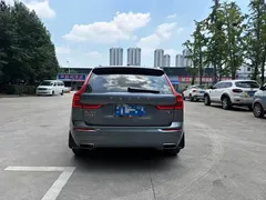 2021 Volvo XC60 T5 4WD Sport, синий — фото 5