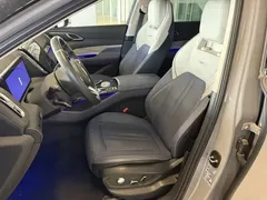 2023 Hongqi HS3 2.0T 4WD — фото 3