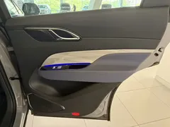 2023 Hongqi HS3 2.0T 4WD — фото 11