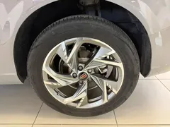 2023 Hongqi HS3 2.0T 4WD — фото 31