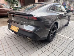 2023 Changan UNI-V 1.5T Premium — фото 5