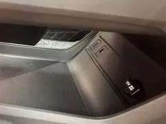 2023 Changan UNI-V 1.5T Premium — фото 21