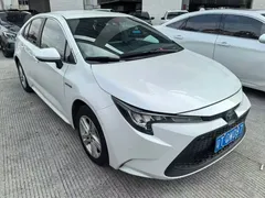 2021 Toyota Levin Hybrid 1.8H E-CVT Luxury, белый — фото 2