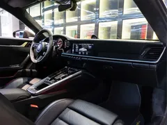 2020 Porsche 911 Carrera 3.0T, чёрный — фото 17