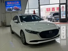 2022 Mazda 3 2.0L AT, белый — фото 3