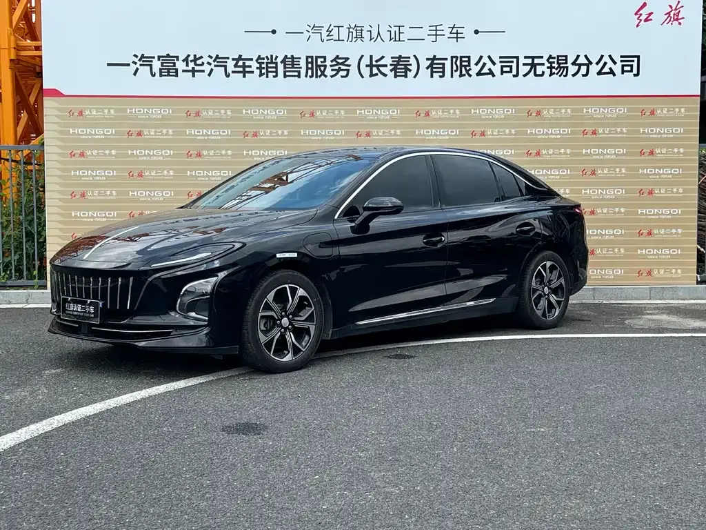 2023 Hongqi E-QM5