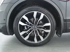 2021 Volkswagen Tiguan L 330TSI AT 2WD R-Line Yuexiang — фото 17