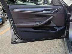 2021 BMW 5 Series Imported Modified 540i Fashion M Sports Package — фото 4
