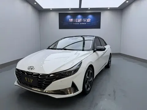 2022 Hyundai Elantra 1.5L CVT LUX Premium