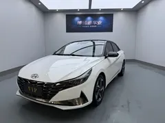 2022 Hyundai Elantra 1.5L CVT LUX Premium, белый — фото 1