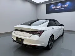 2022 Hyundai Elantra 1.5L CVT LUX Premium, белый — фото 6