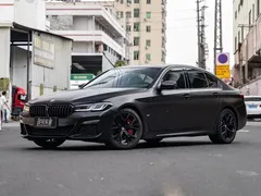2021 BMW 5 Series 540i Fashion M Sport Package, чёрный — фото 1