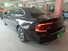 2023 Volvo S90 B5 Luxury, чёрный — фото 5