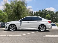 2021 BMW 1 Series 1 120i M, белый — фото 3