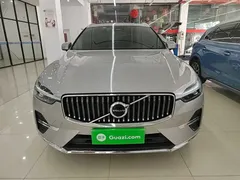 2022 Volvo XC60 4WD Zhiyi Luxury — фото 3