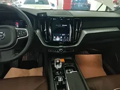 2022 Volvo XC60 4WD Zhiyi Luxury — фото 13