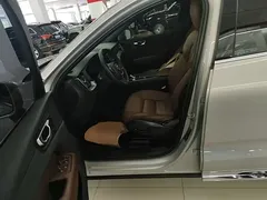 2022 Volvo XC60 4WD Zhiyi Luxury — фото 15