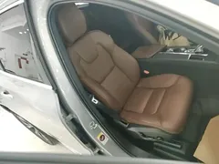 2022 Volvo XC60 4WD Zhiyi Luxury — фото 25