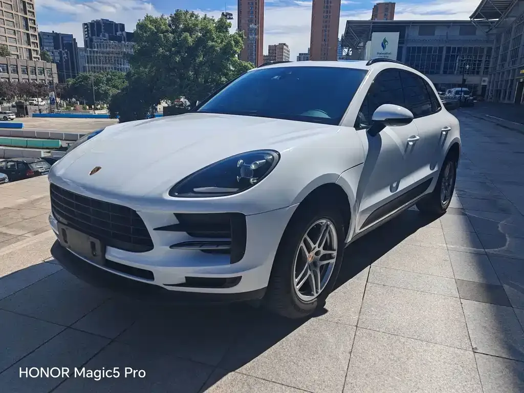 2021 Porsche Macan 2.0T