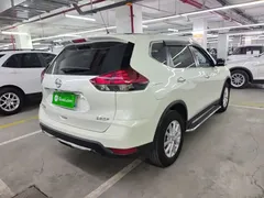 2022 Nissan X-Trail 2.0L 2WD Premium, белый — фото 7
