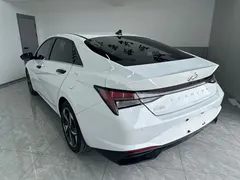 2022 Hyundai Elantra 1.5L CVT LUX Premium, белый — фото 6