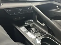 2022 Hyundai Elantra 1.5L CVT LUX Premium, белый — фото 16