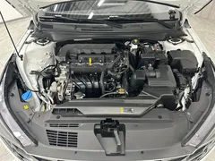 2022 Hyundai Elantra 1.5L CVT LUX Premium, белый — фото 17