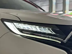 2020 Honda UR-V 370TURBO 4WD, белый — фото 4