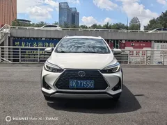 2022 Toyota Yaris L Zhixuan X 1.5L CVT Luxury Plus, белый — фото 8